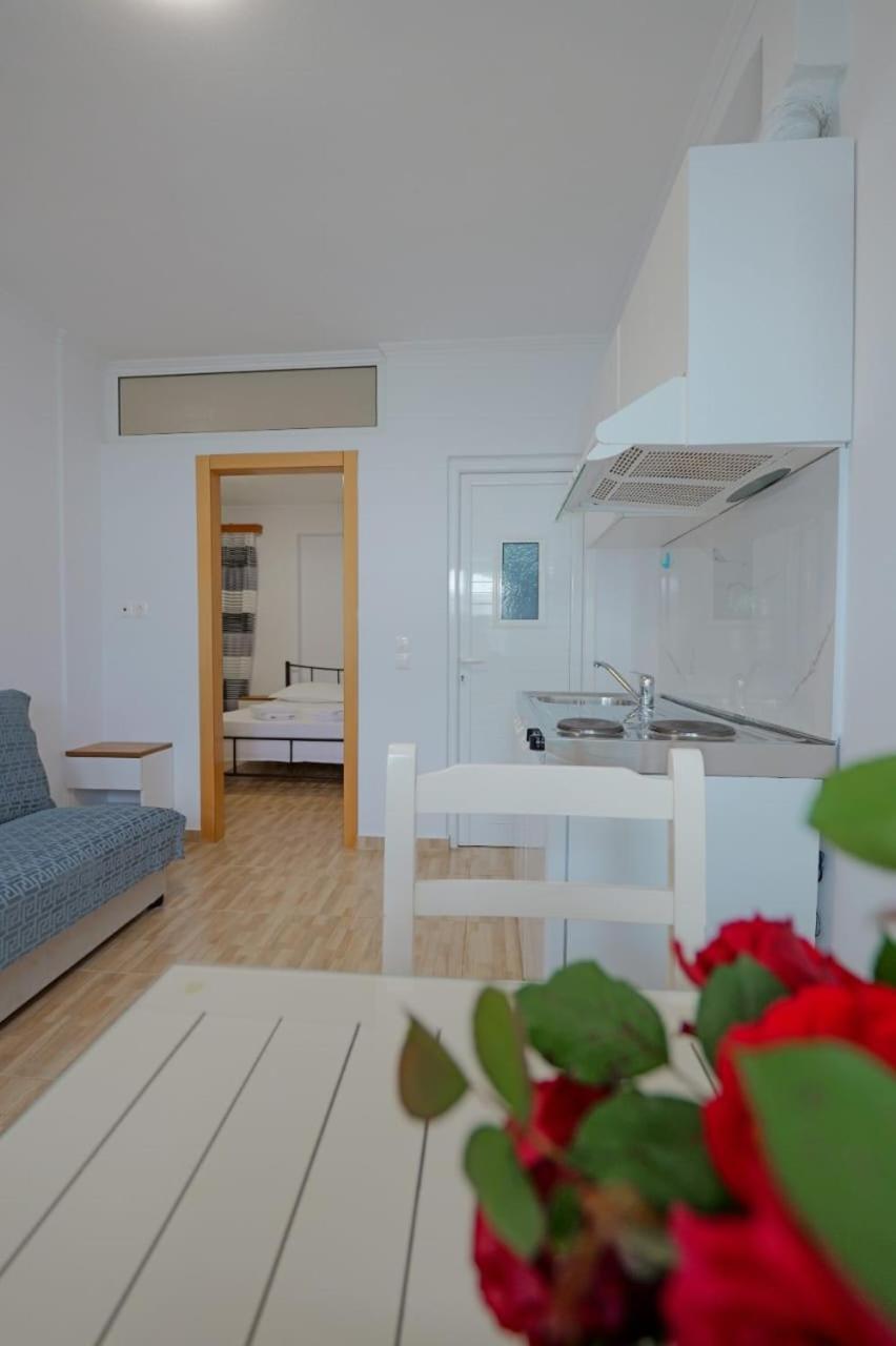 Lukovë Eduard Lagji Apartament מראה חיצוני תמונה