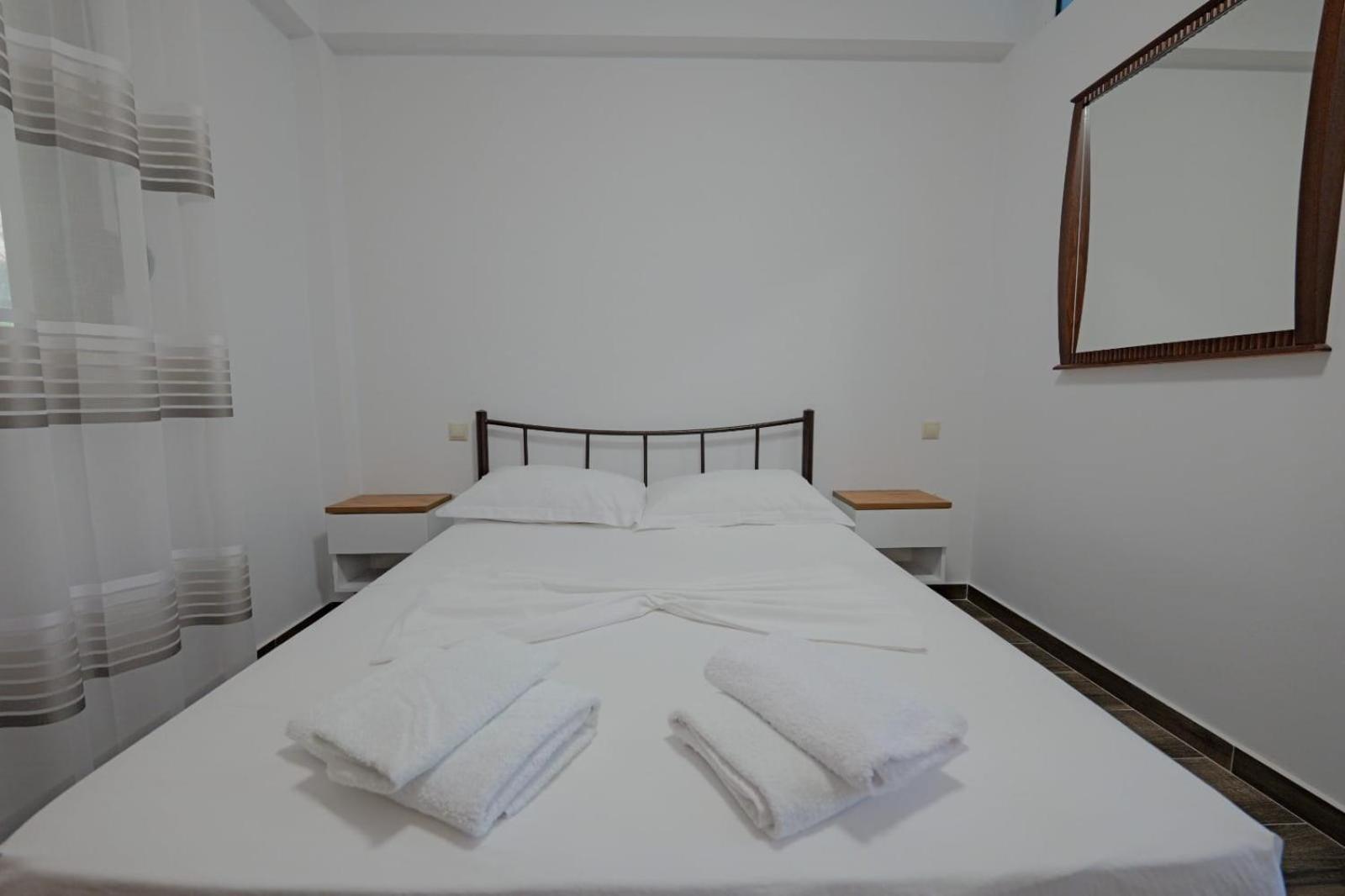 Lukovë Eduard Lagji Apartament חדר תמונה