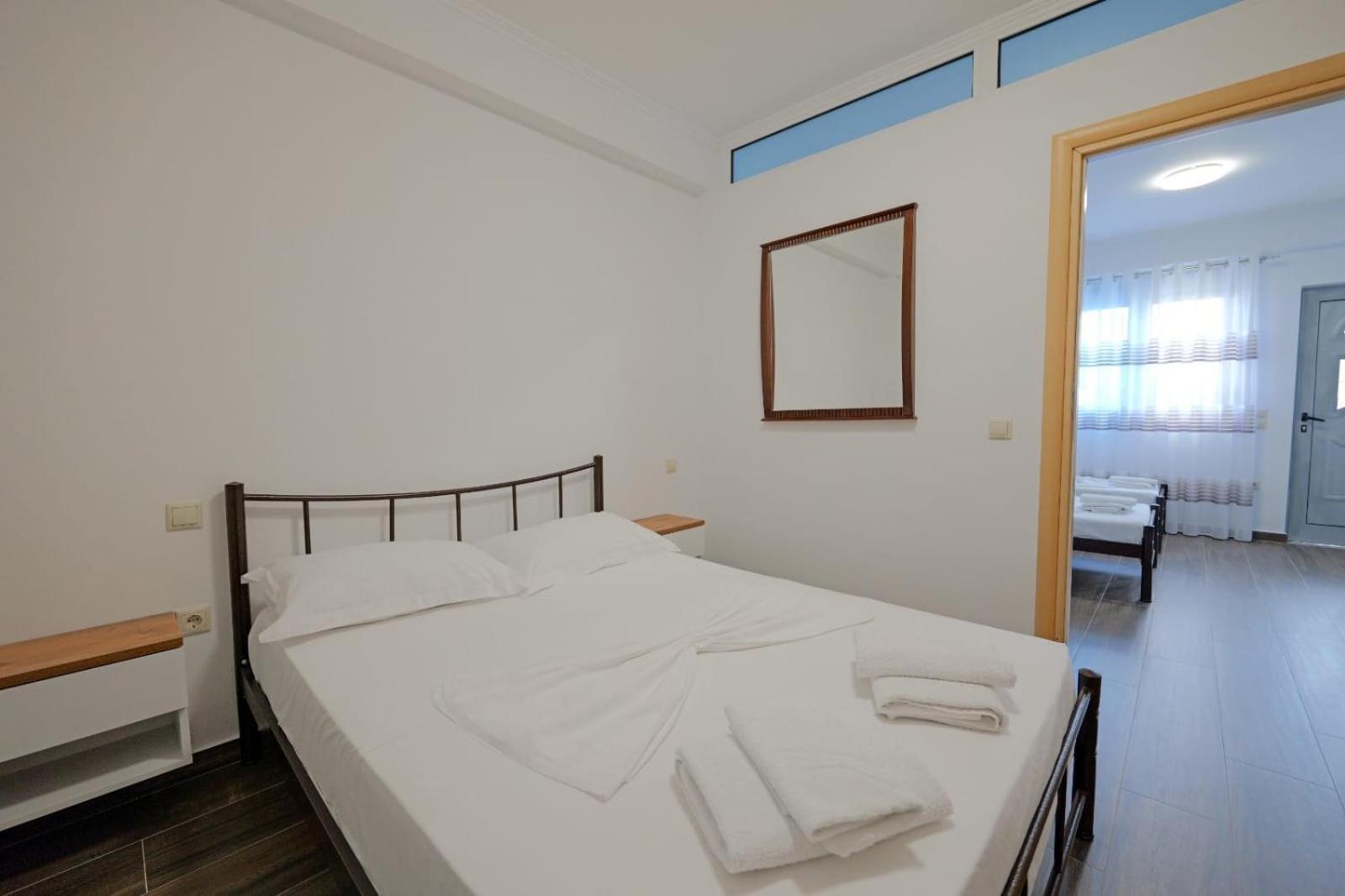 Lukovë Eduard Lagji Apartament חדר תמונה