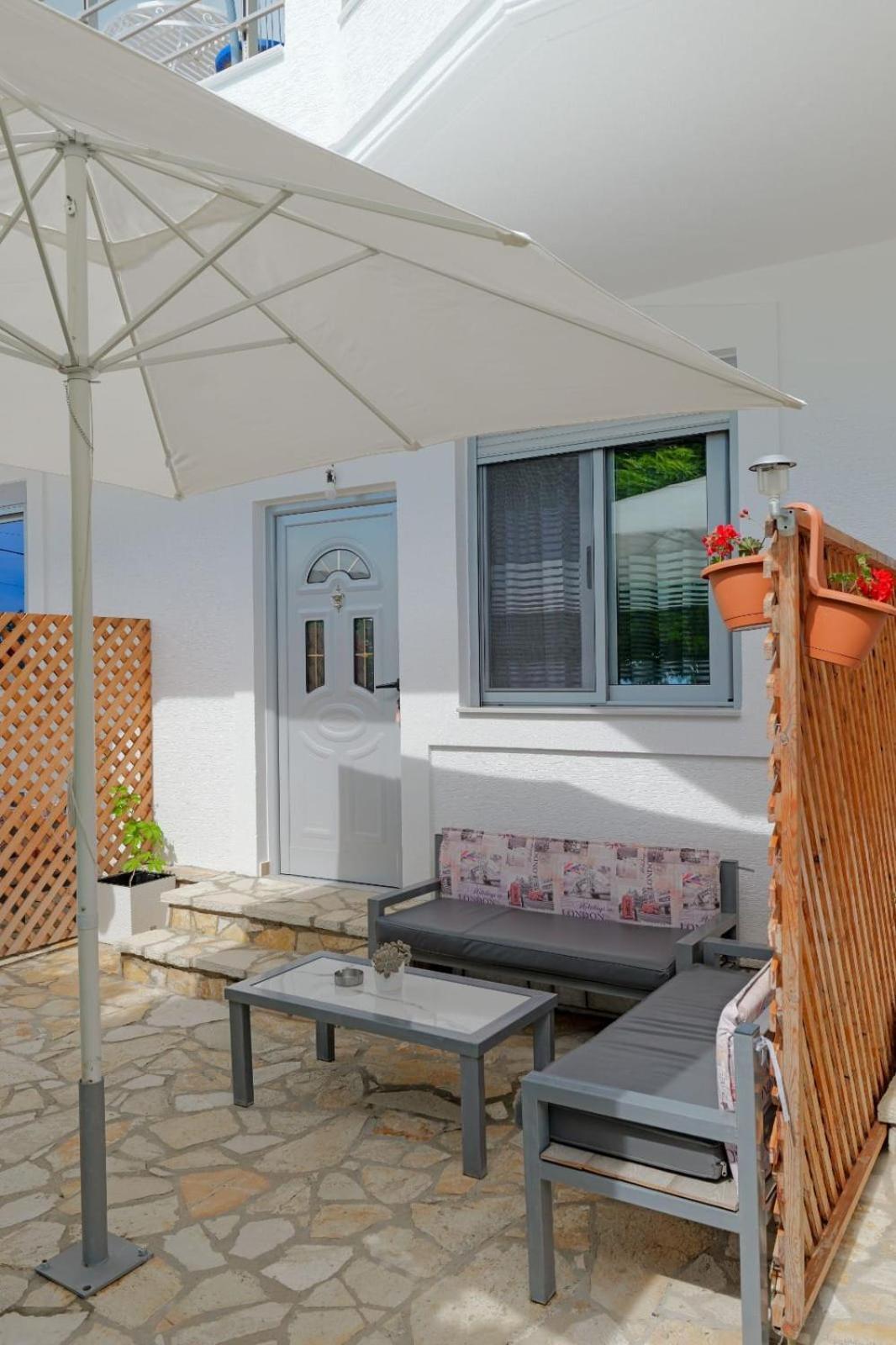 Lukovë Eduard Lagji Apartament חדר תמונה