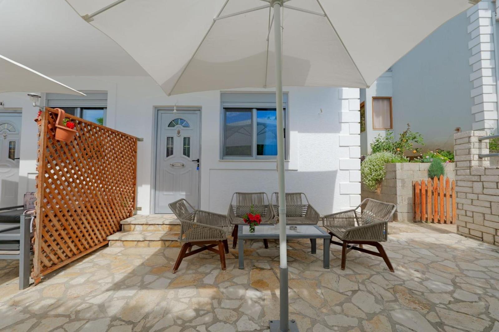 Lukovë Eduard Lagji Apartament חדר תמונה